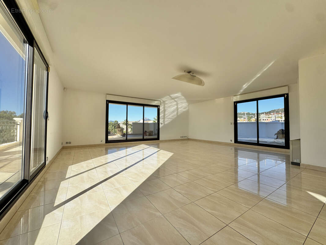 Appartement à HYERES