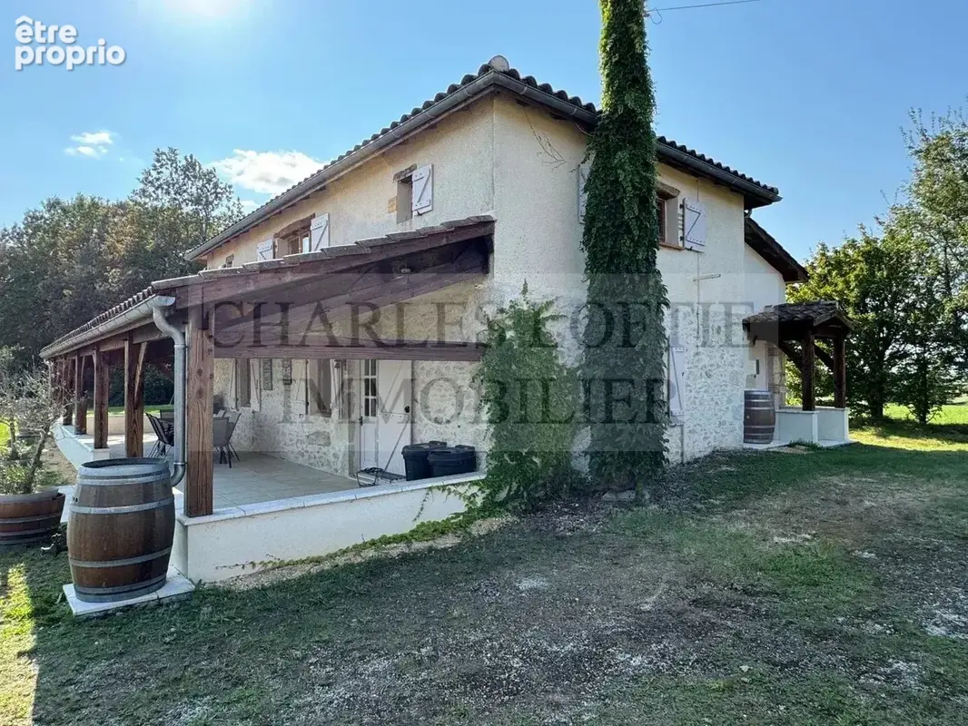 Superbes vues et joli emplacement pour cette maison en pierre, rénovée - photo 42