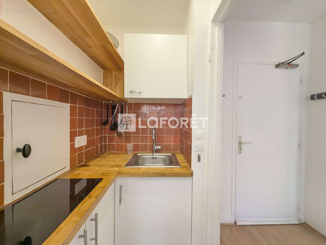 Studio Tour Athènes. 19.43 m2 - photo 4