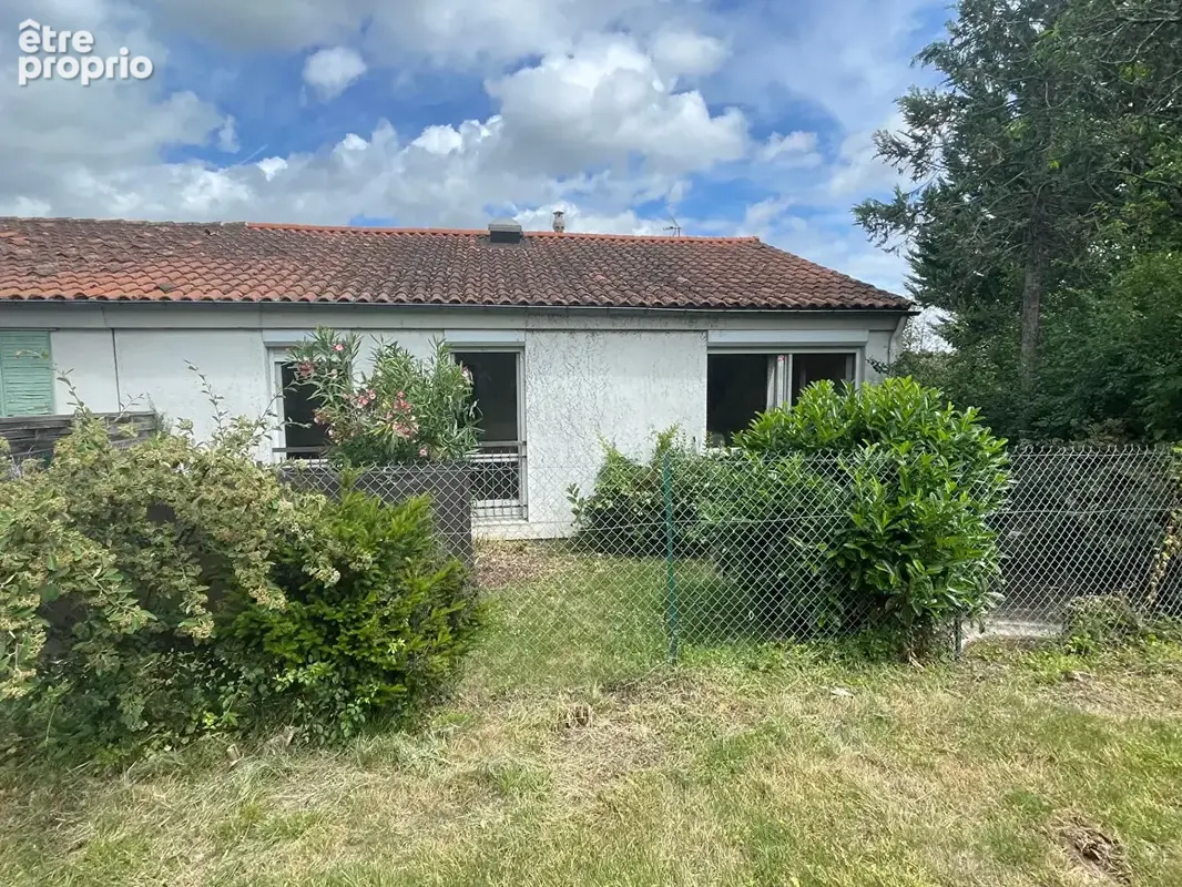 Saint Benoit  - Maison 5 pièce(s) 125 m2 - garage et jardin - photo 2