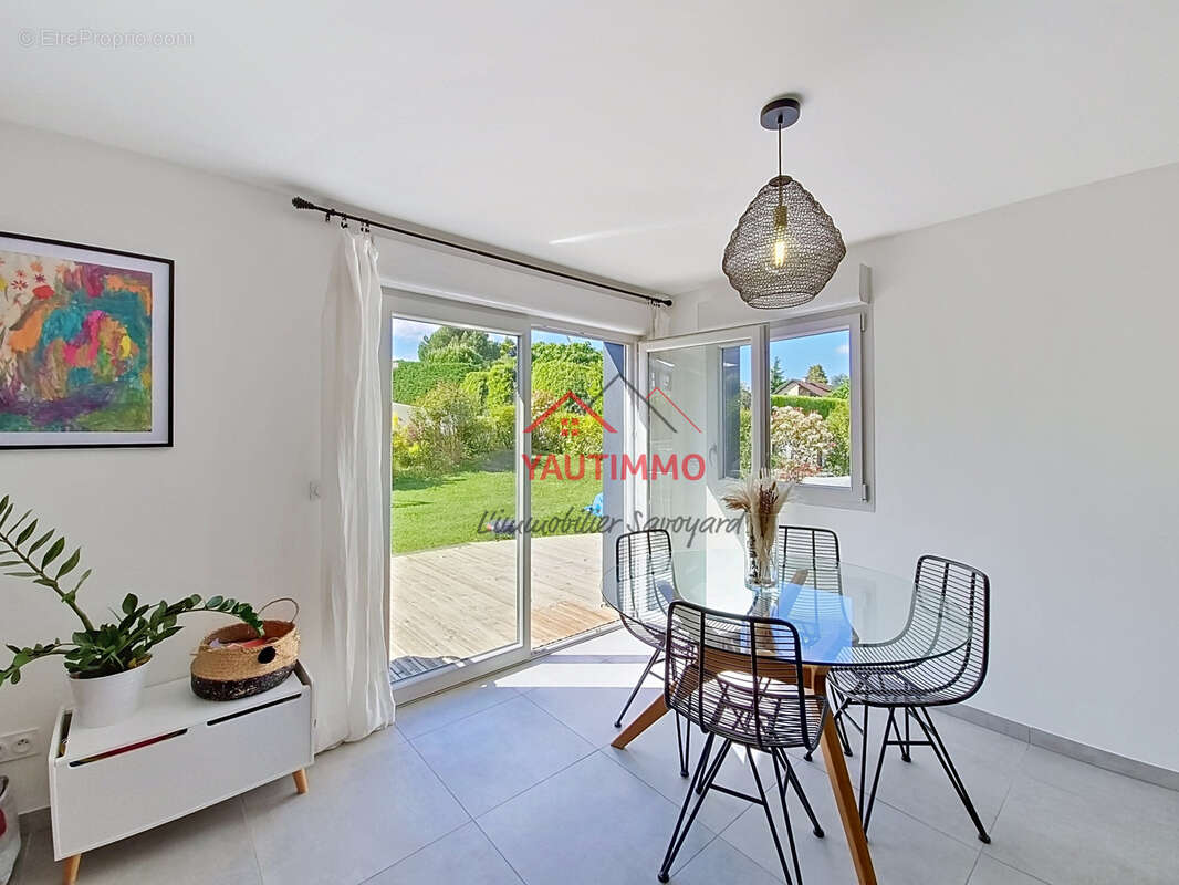 Appartement à VETRAZ-MONTHOUX