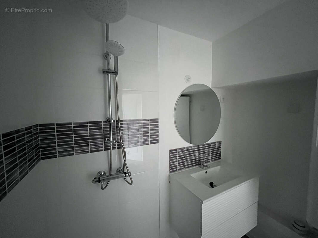 Tres beau t3 traversant dernier etage carnoules - photo 8