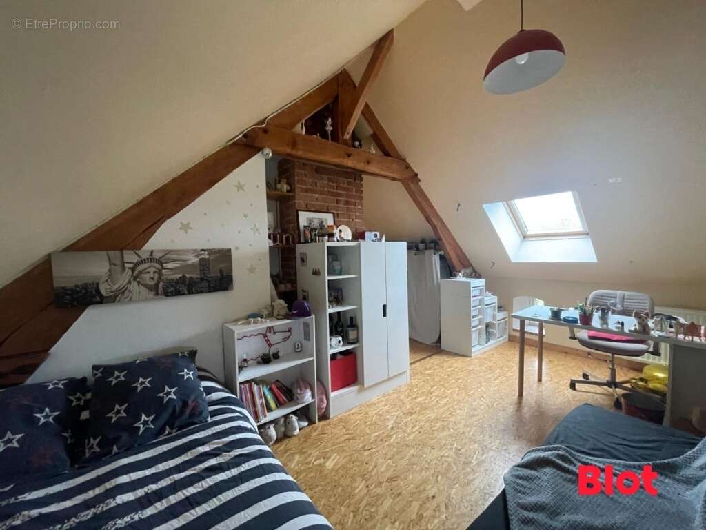 Maison à ARGENTRE-DU-PLESSIS