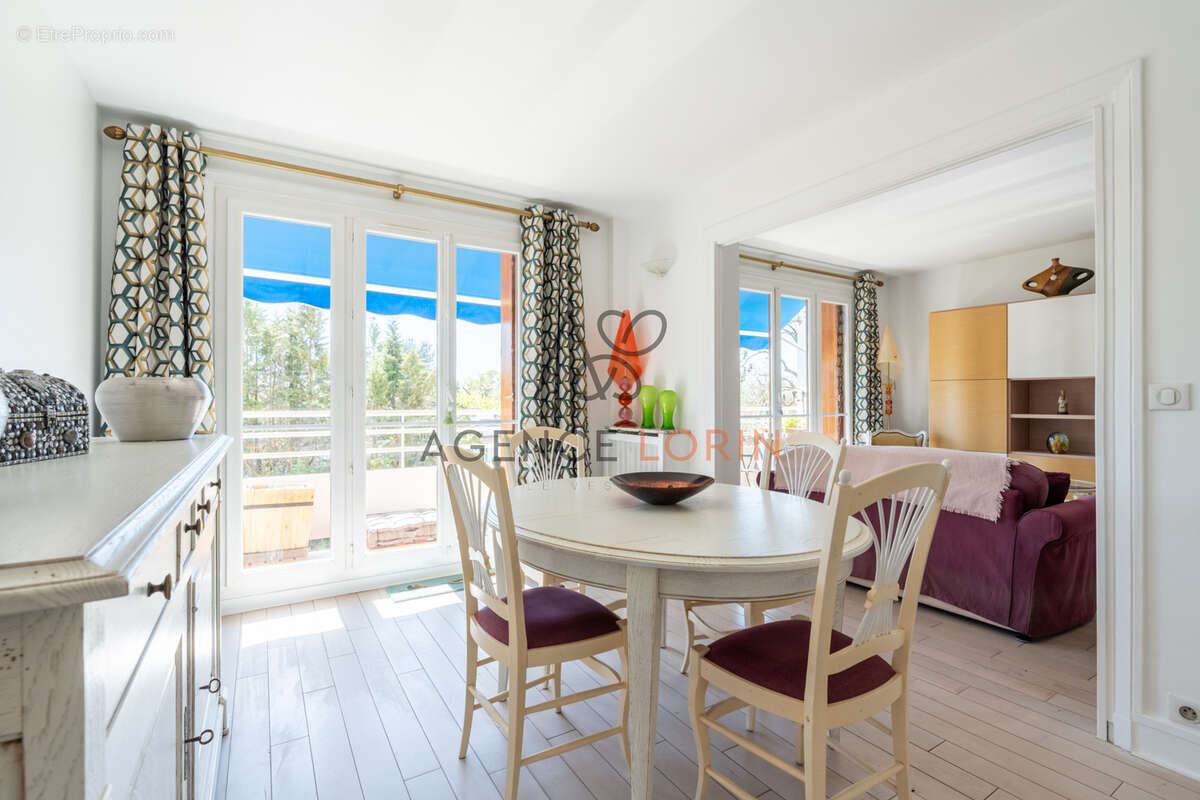 Appartement à LE VESINET