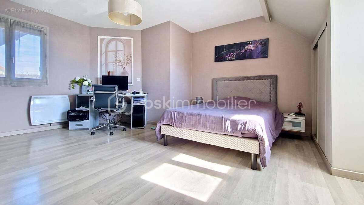Maison à TREMBLAY-EN-FRANCE