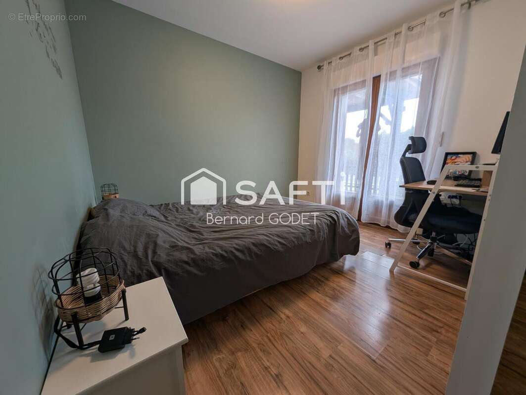 Maison 103 m² à Aussac-Vadalle  - photo 6