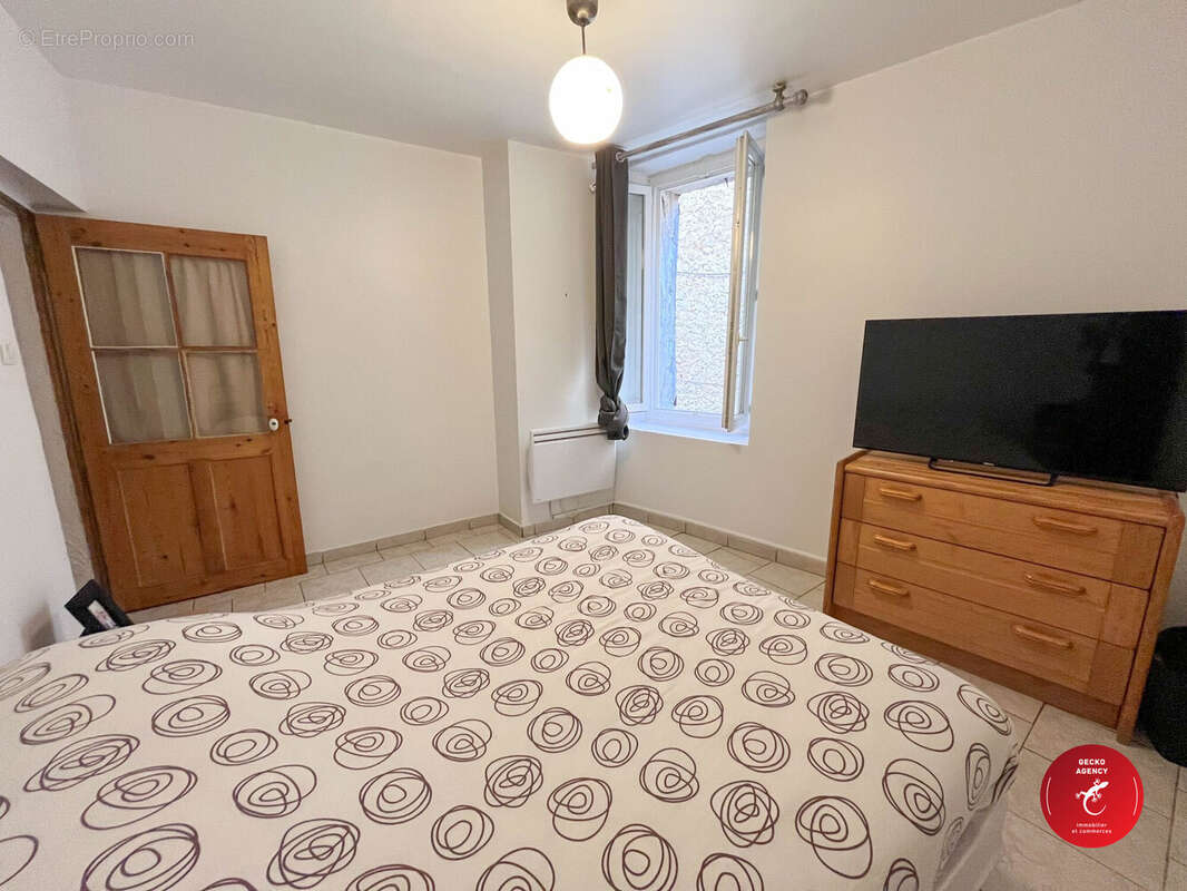 Appartement à FIGANIERES