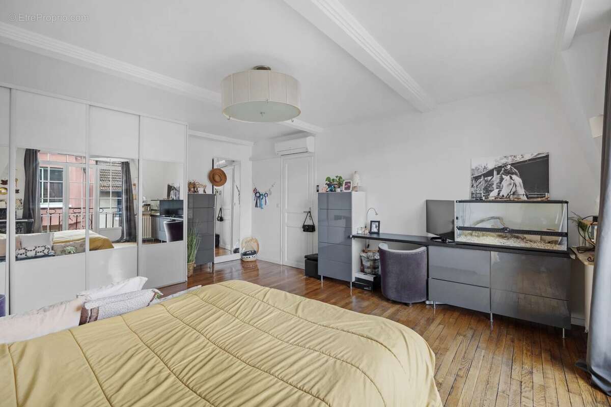 Maison à PARIS-14E