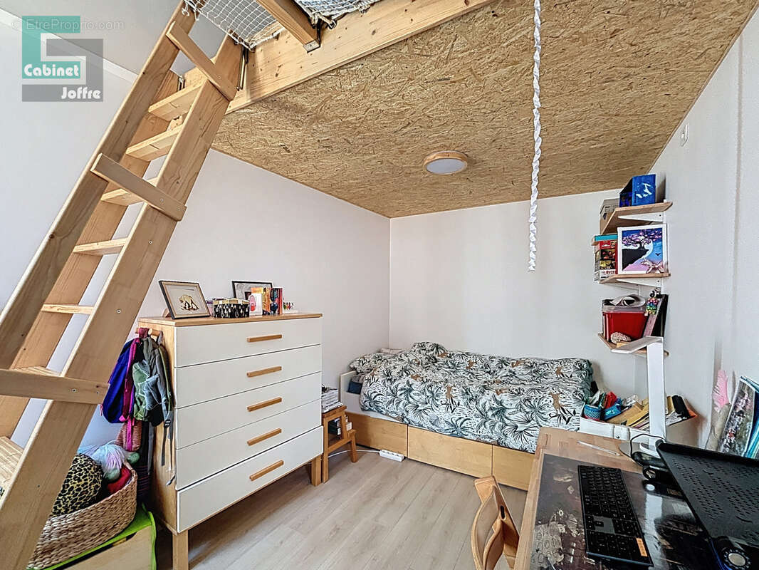 Appartement à FONTAINEBLEAU