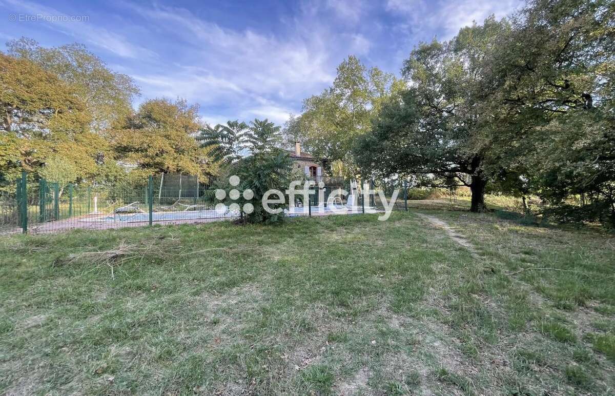 Maison à SAINT-AMADOU