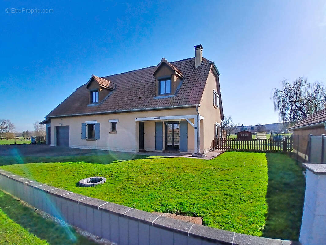 Maison à COURTELEVANT