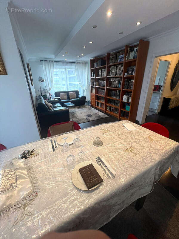 Appartement à PARIS-19E