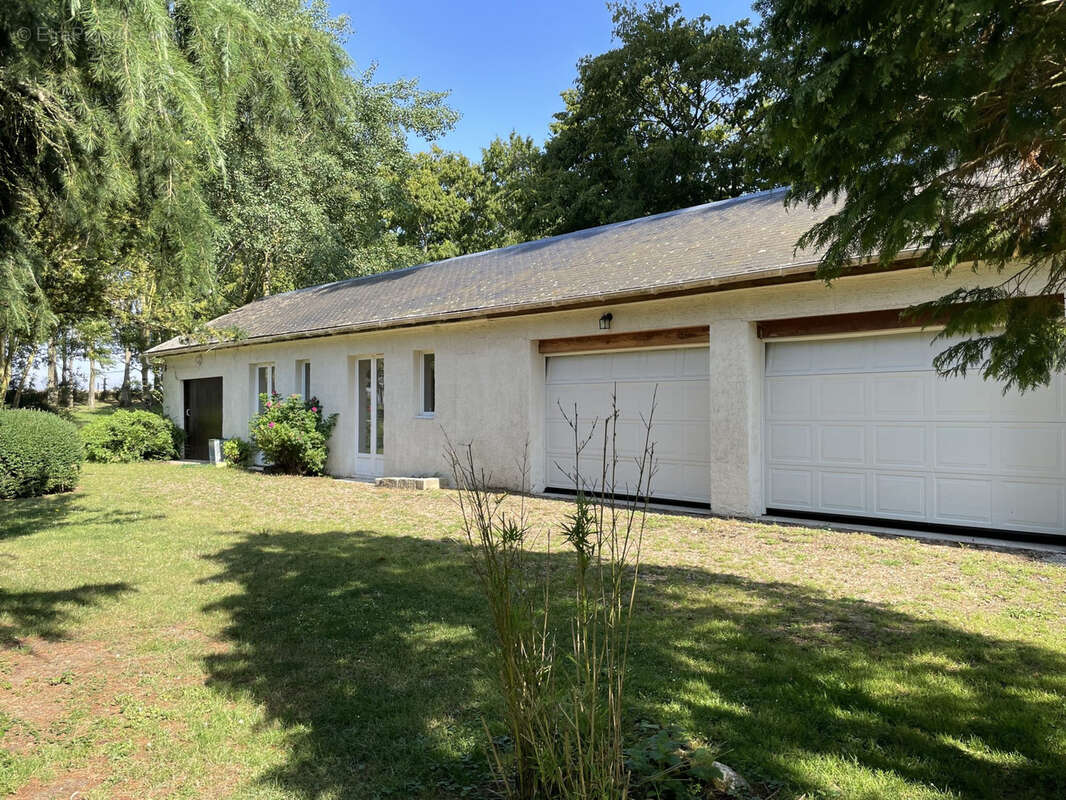 Maison à BRETEUIL