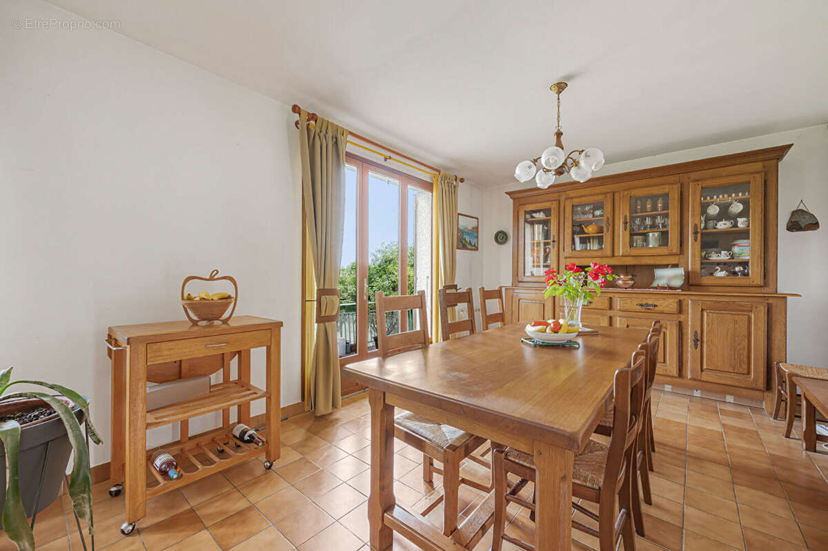 Maison avec grand jardin et terrasse - Calme et verdure - photo 2