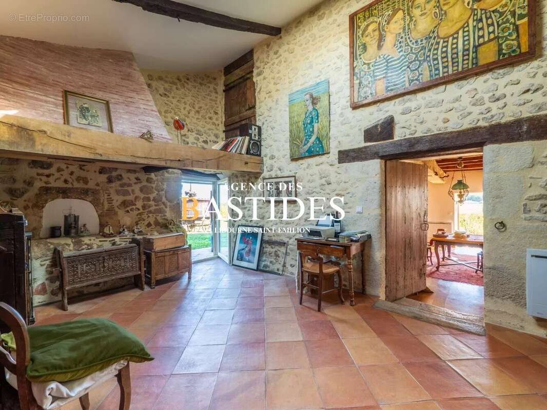 Maison à MONTUSSAN