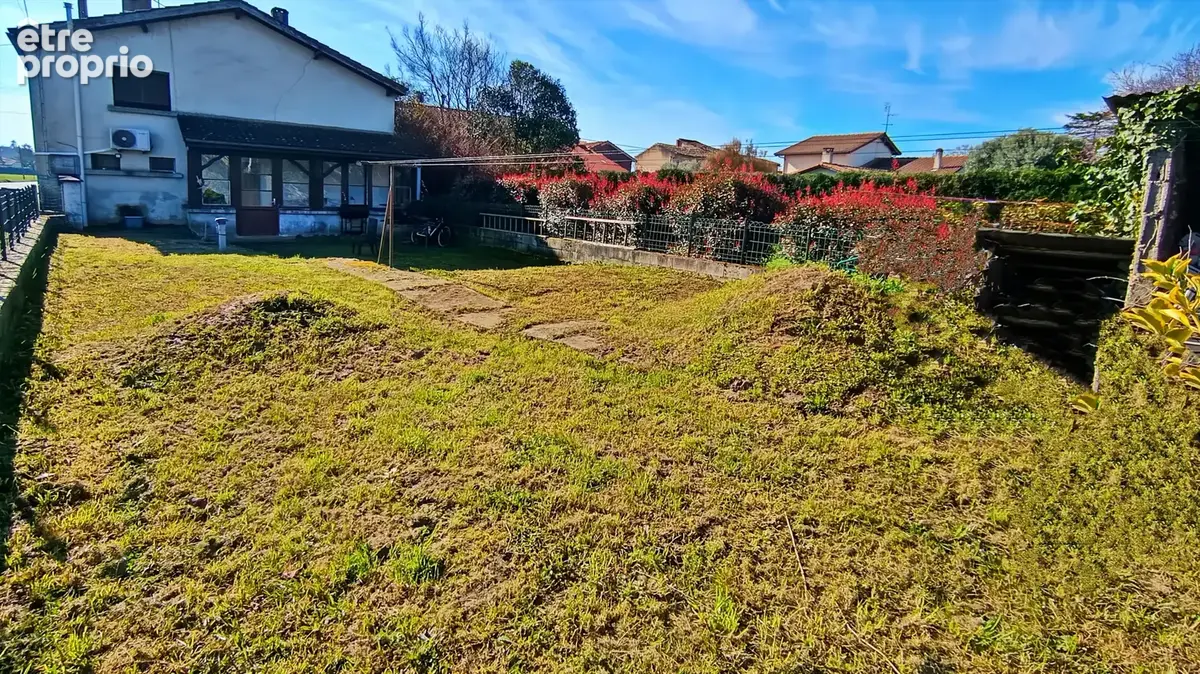 Maison familiale de 131 m² avec 4 chambres, véranda et grand garage à AYET - photo 17