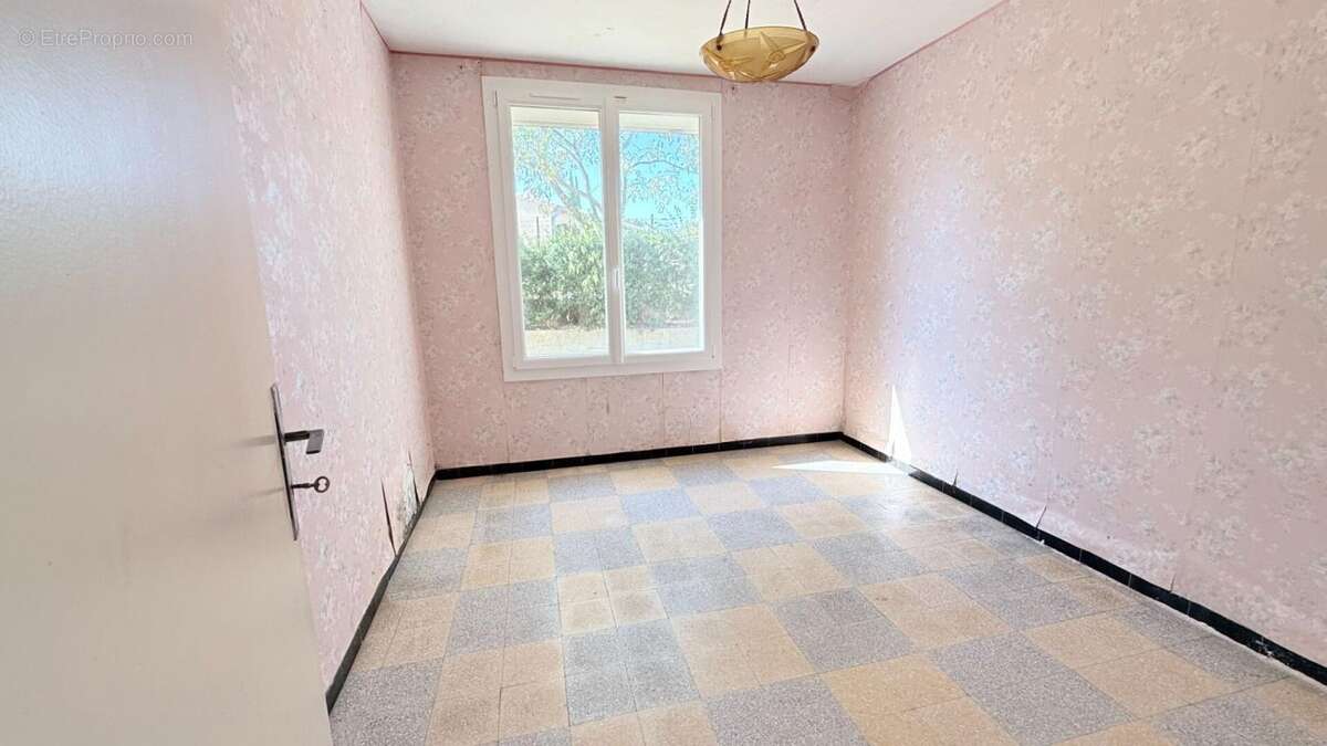Villa Moussoulens 6 pièce(s) 143 m2 sur un terrain de 665m² - photo 11