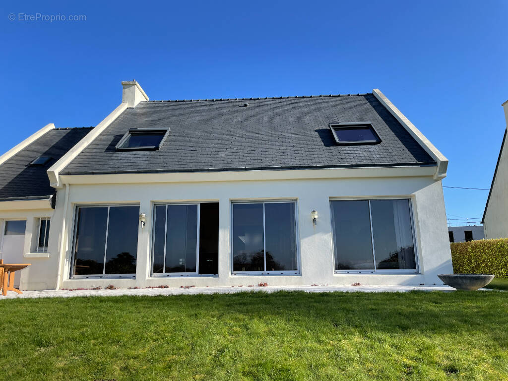 Maison à LE RELECQ-KERHUON