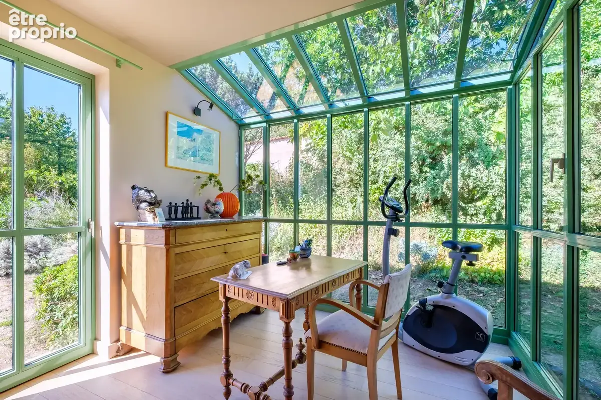 Haut de collonges - maison d architecte de 218m2 sur parc paysager de 2 620m2 avec piscine - photo 15