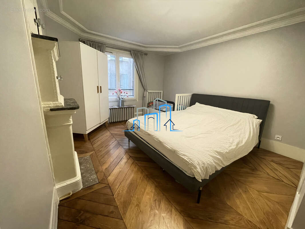 Appartement à PARIS-10E