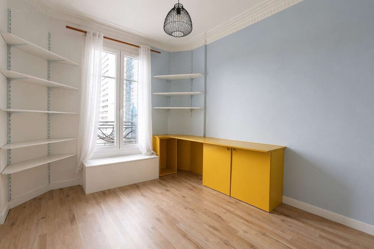 Appartement à LA GARENNE-COLOMBES