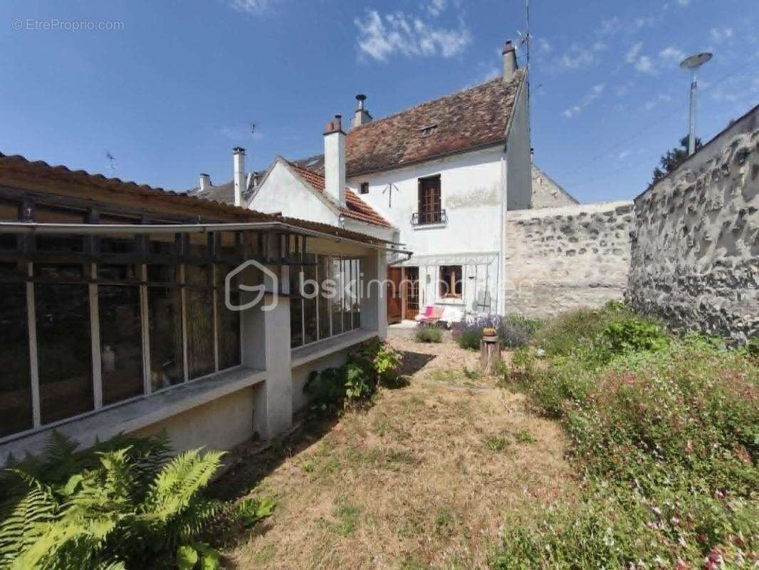 Maison à MARY-SUR-MARNE