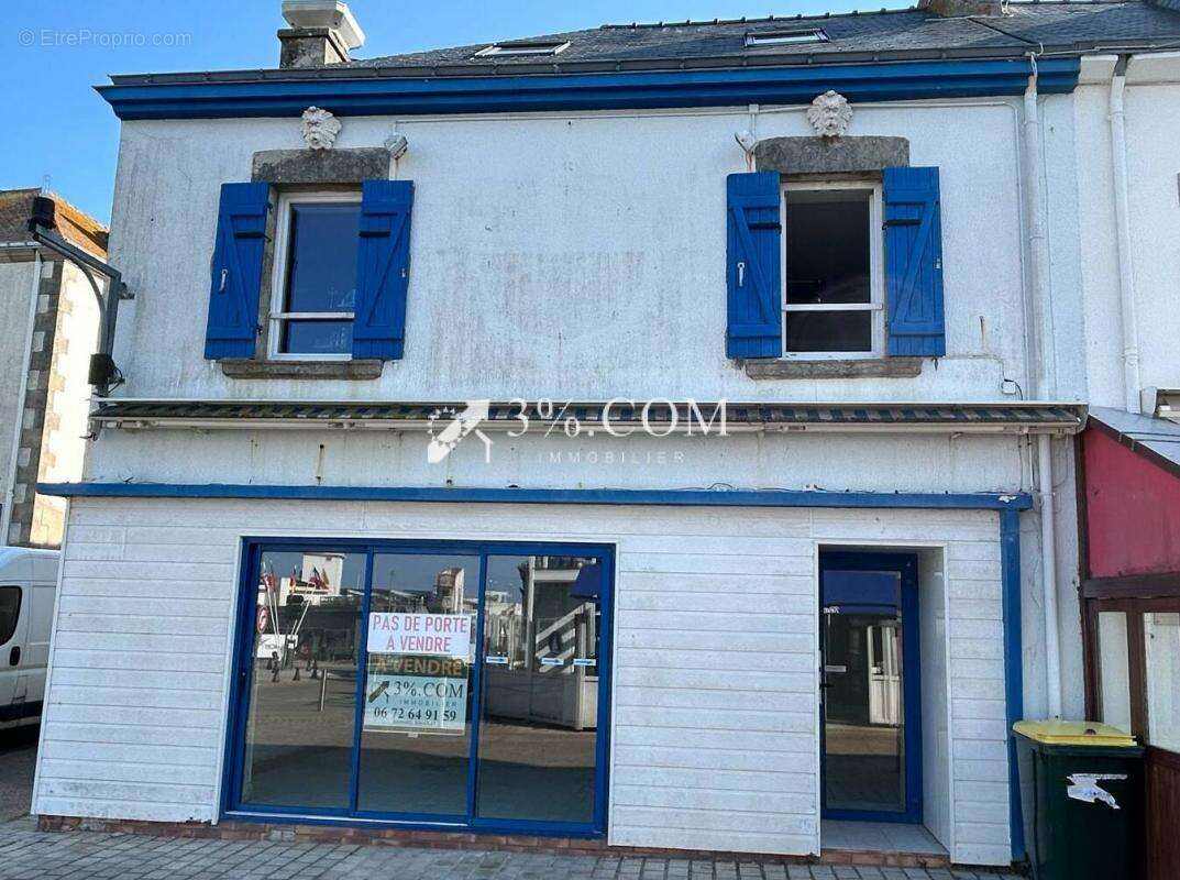 Commerce à LA TURBALLE