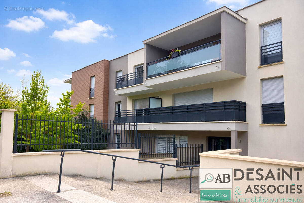 Appartement à CRECY-LA-CHAPELLE