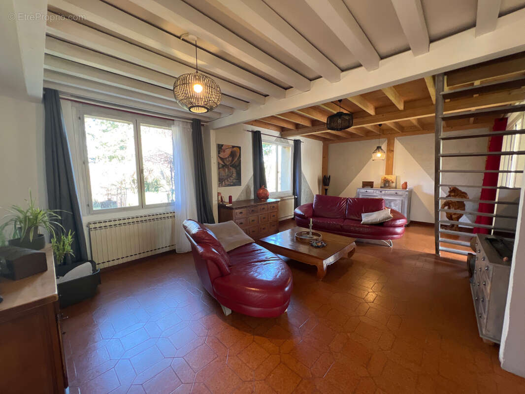 Maison à SAINT-ROMAIN-DE-LERPS