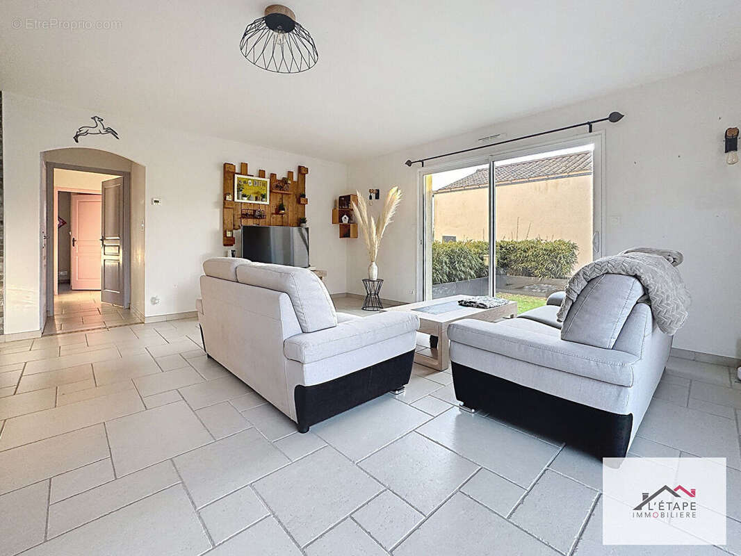 Maison de plain-pied ? 4 chambres, 59 m² de pièce de vie et grand garage à Beaulieu-sous-la-Roche - photo 5