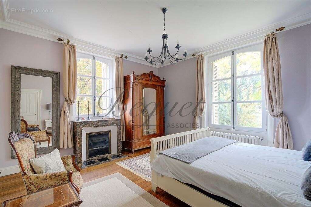 Côteaux-sur-Loire - Touraine - 37130 - 350 M² - 10 pièces - 7 chambres - piscine - parc 6 hectares - photo 9
