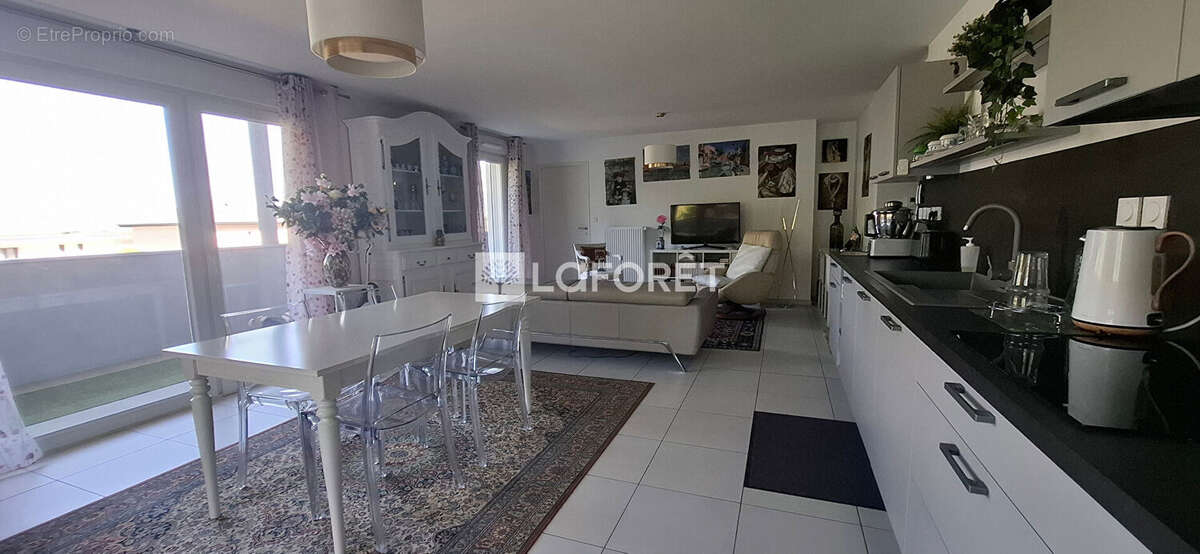 Appartement à LAISSAUD