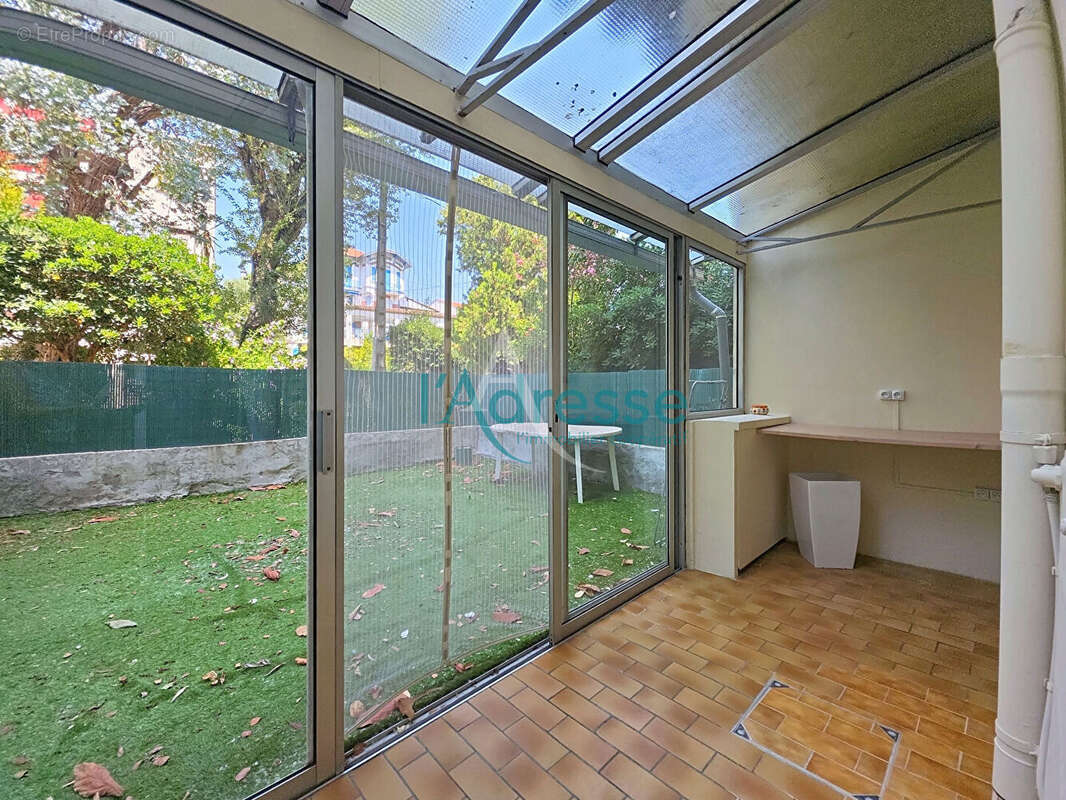 RARE ! Bel appartement 2 pièces en REZ DE JARDIN avec un parking ! - photo 7