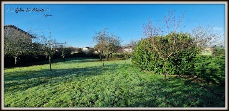Terrain à FEILLENS