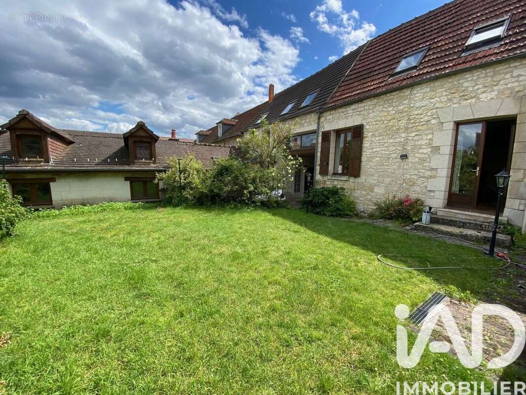 Photo 2 - Maison à MARGNY-LES-COMPIEGNE