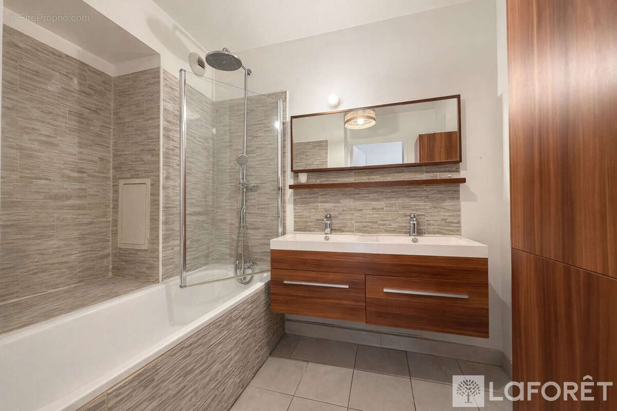 Appartement à GENNEVILLIERS
