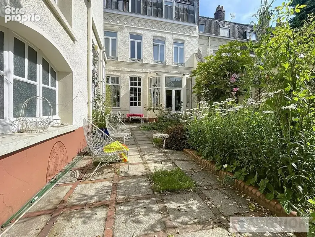 Maison de caractère 6 chambres, 319 m² avec jardin, garage et potentiel à exploiter - photo 9