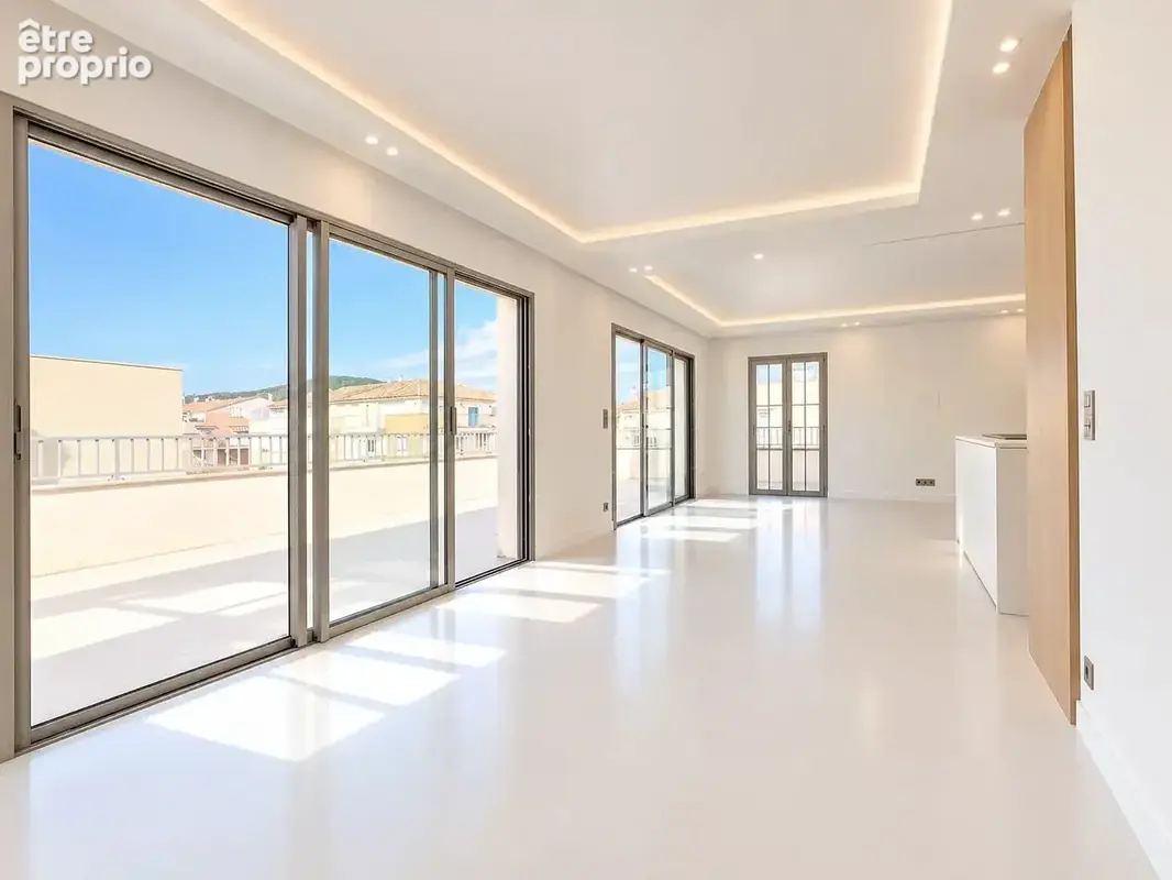 Rare à la vente – sainte-maxime centre – toit-terrasse 98 m² + terrasse privative de 98 m² - photo 4