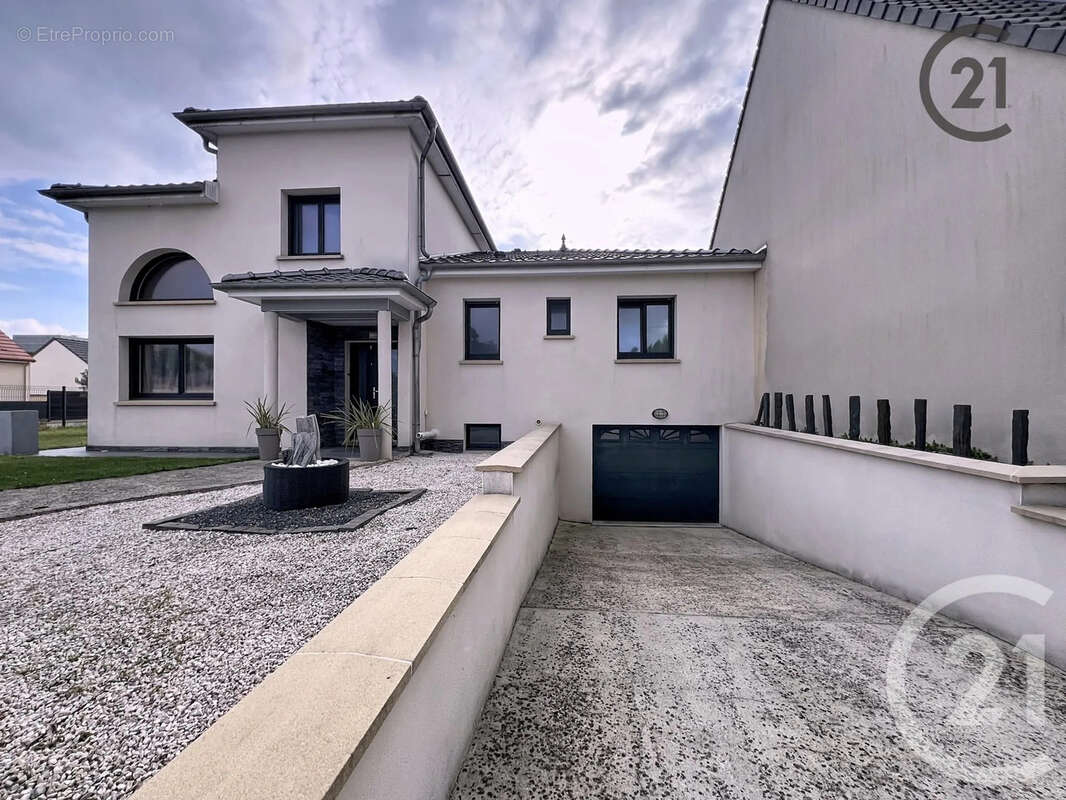 Maison à BAZANCOURT