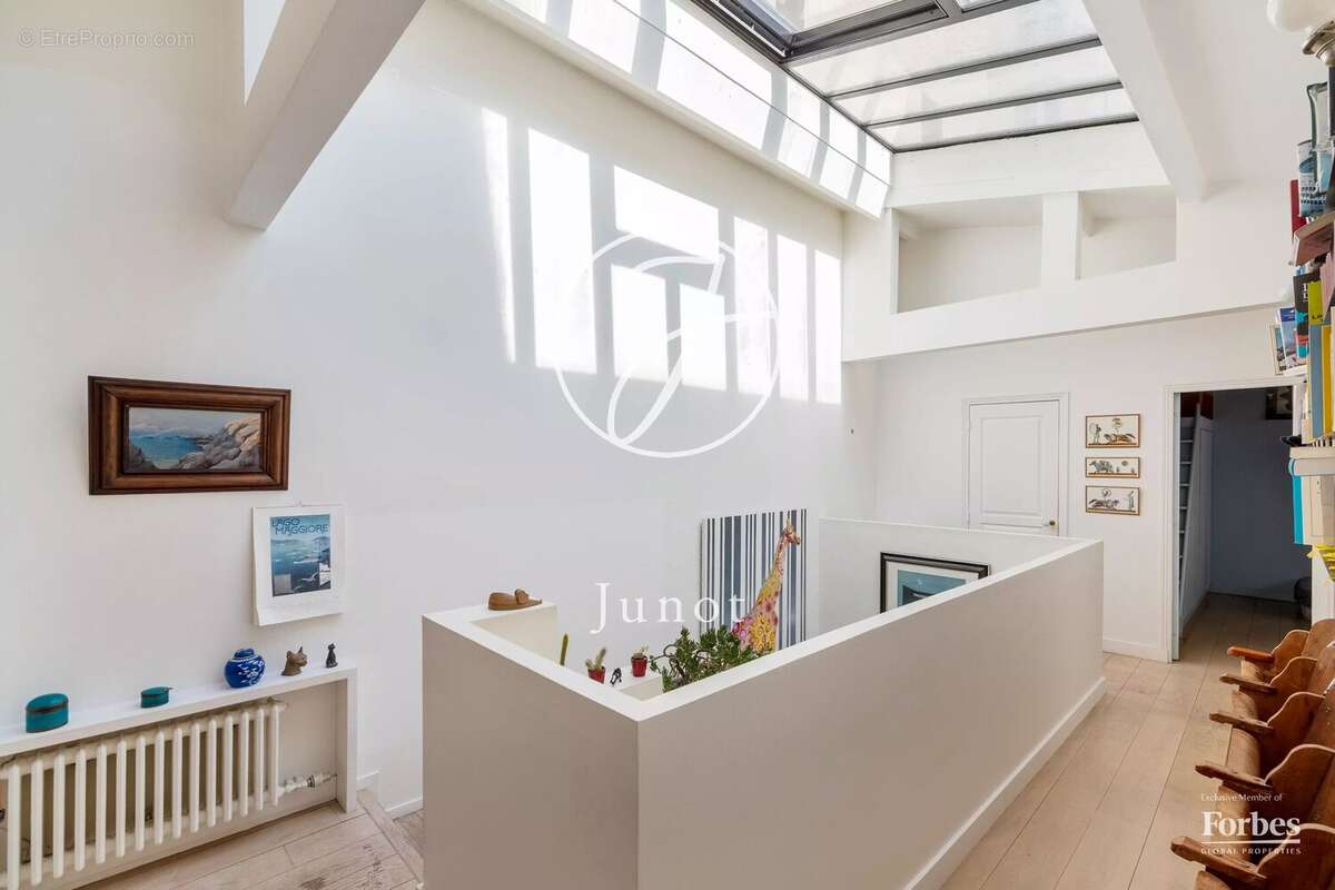 Maison à PARIS-17E