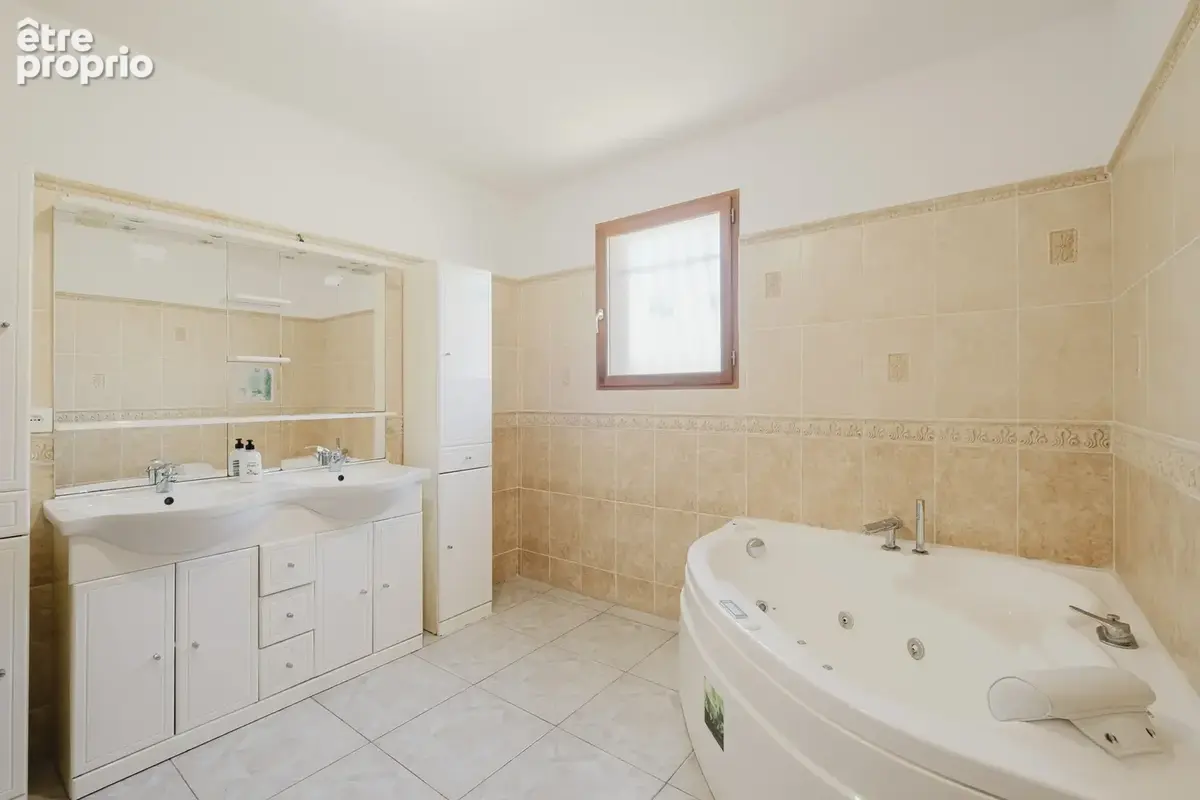 Maison 5 pièces avec jardin - photo 8