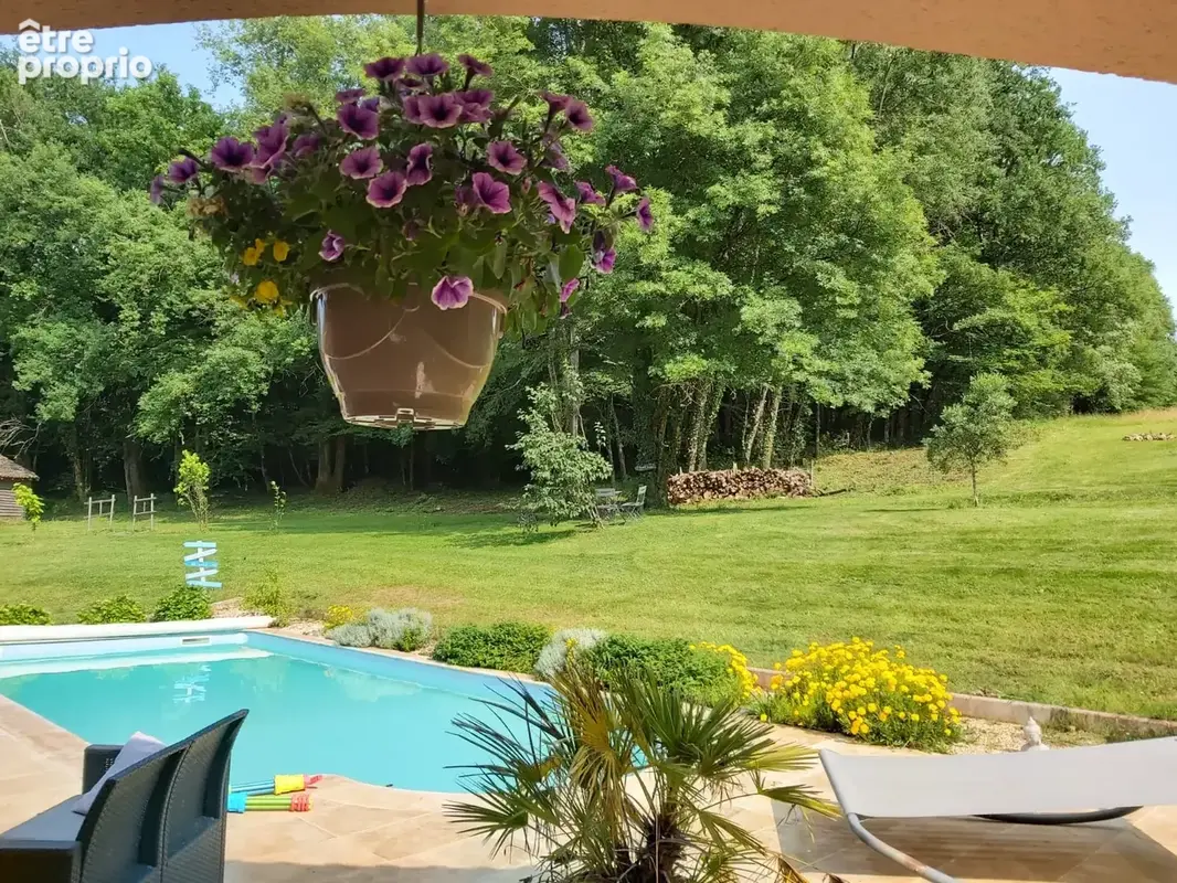 Villa avec piscine sur terrain d'un hectare - photo 2