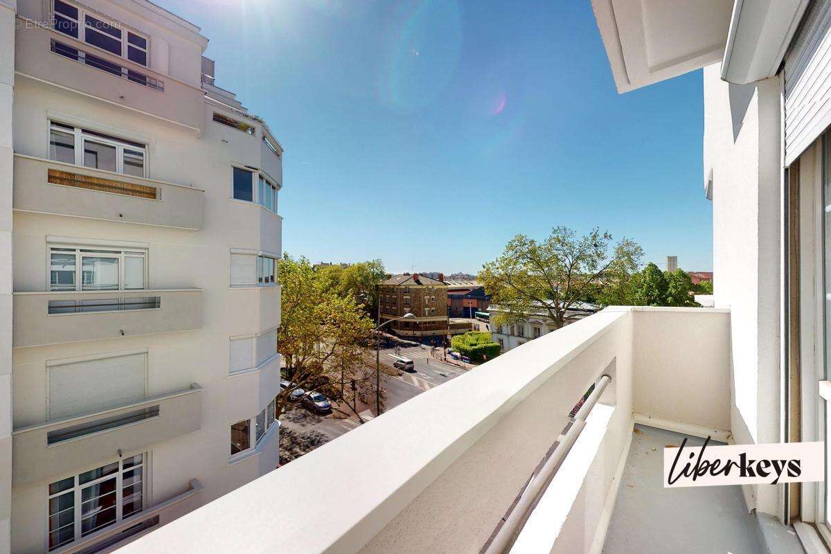 Appartement à MONTROUGE