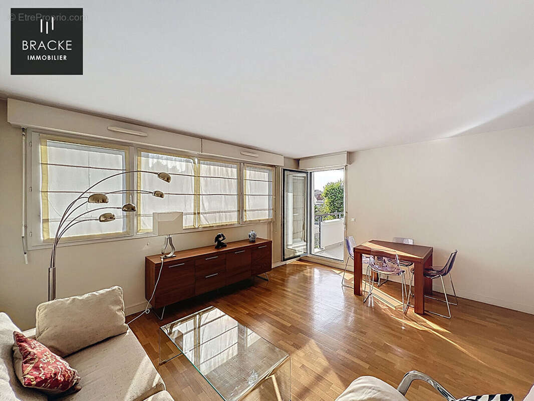 Appartement à COURBEVOIE