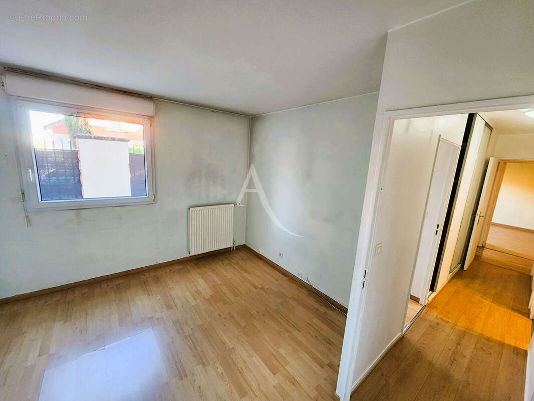 Appartement à FRESNES