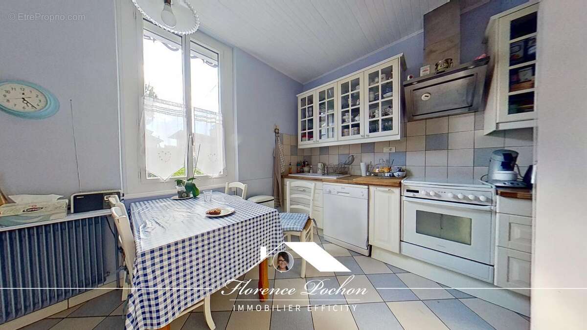 Maison à LYON-8E