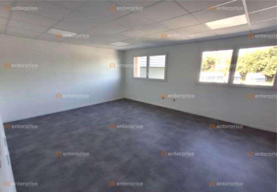 Local d’activités 2 000 m2 – hénin-beaumont (axe a1) - photo 8
