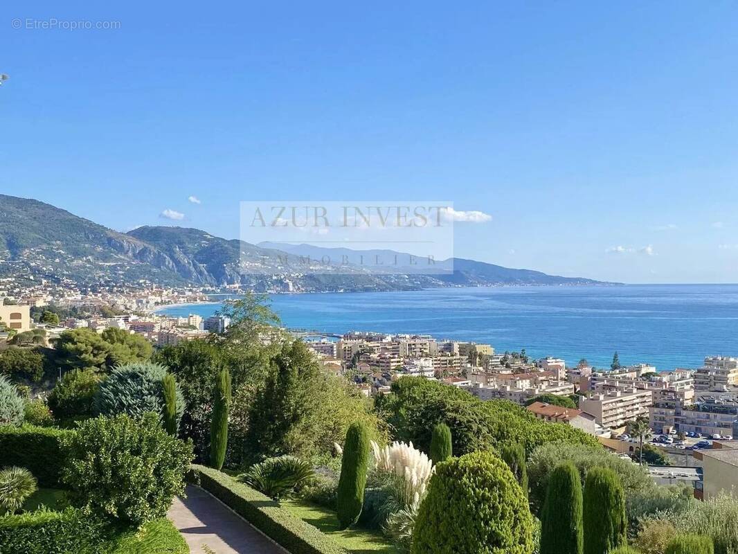 Appartement à ROQUEBRUNE-CAP-MARTIN