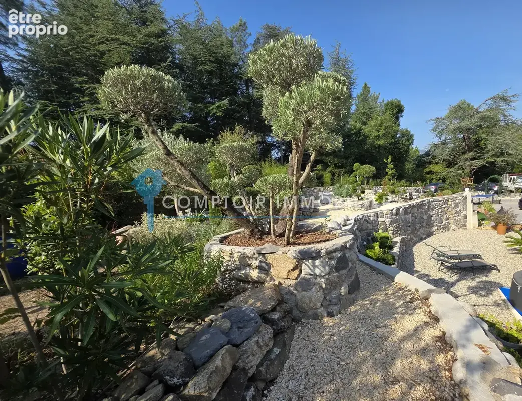 07 - jaujac - propriete en pierres  - 2 logments - sur 1774 m2  de terrain - photo 7