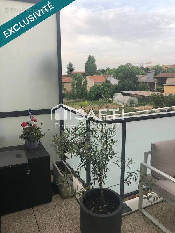 Photo 1 - Appartement à SAINT-PRIEST